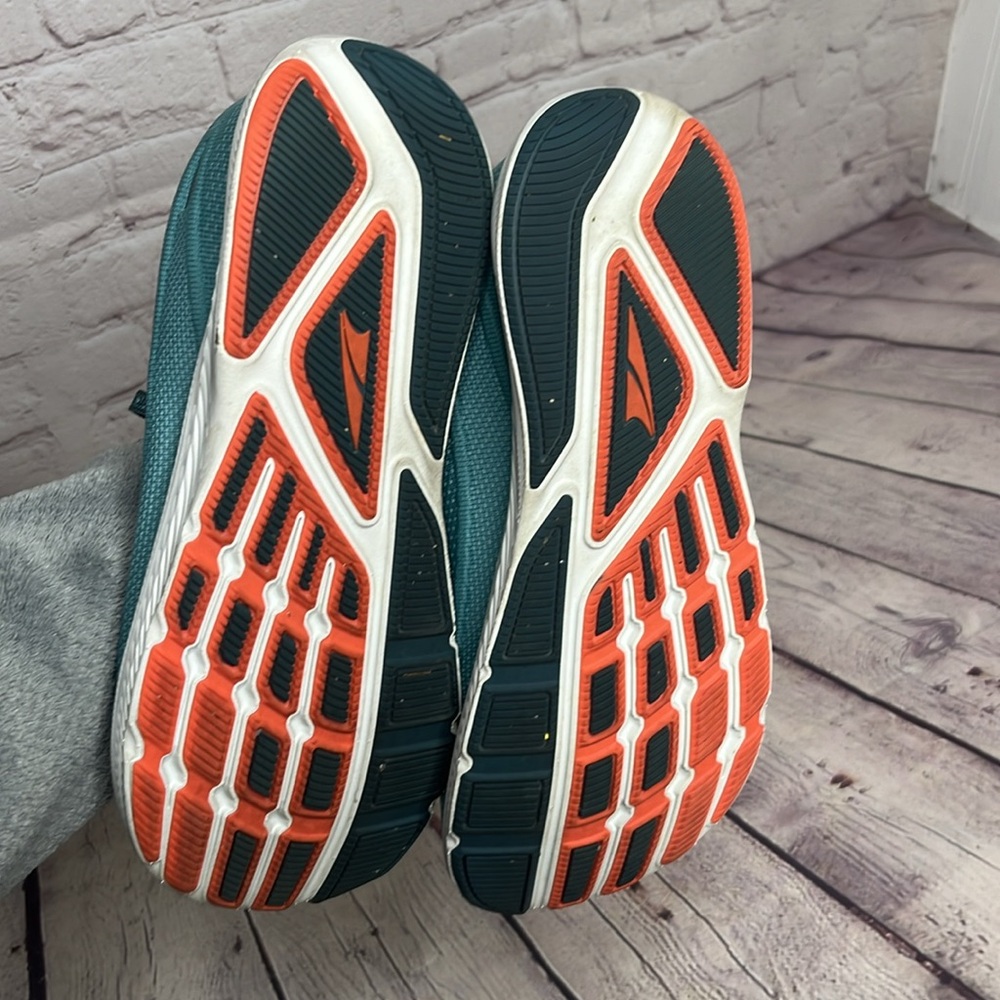 Altra Turquoise Athletic Shoes with Coral Highlights - Picture 2 of 6